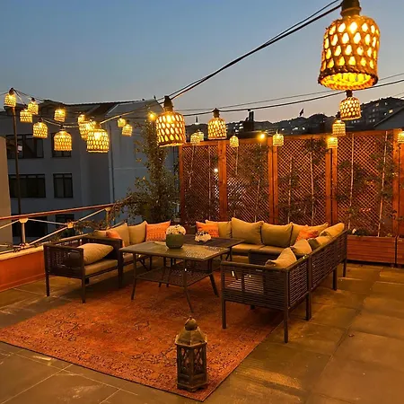Waterfront By The Tram - Private Terrace With Dome & Golden Horn View In Fatih 度假居 *