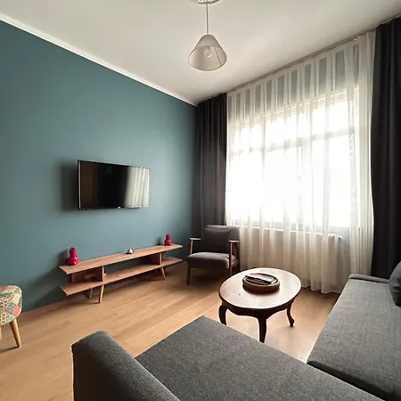 Hébergement de vacances Waterfront By The Tram - Private Terrace With Dome & Golden Horn View In Fatih Istambul