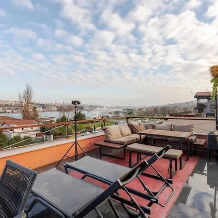 Waterfront By The Tram - Private Terrace With Dome & Golden Horn View In Fatih *