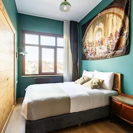 Waterfront By The Tram - Private Terrace With Dome & Golden Horn View In Fatih 度假居
