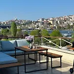別荘 Waterfront By The Tram - Private Terrace With Dome & Golden Horn View In Fatih *