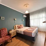 Waterfront By The Tram - Private Terrace With Dome & Golden Horn View In Fatih