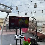 Waterfront By The Tram - Private Terrace With Dome & Golden Horn View In Fatih 別荘 イスタンブール