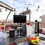 Waterfront By The Tram - Private Terrace With Dome & Golden Horn View In Fatih
