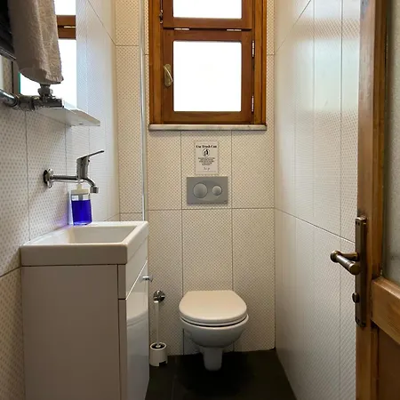 Waterfront By The Tram - Private Terrace With Dome & Golden Horn View In Fatih *