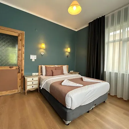 Waterfront By The Tram - Private Terrace With Dome & Golden Horn View In Fatih