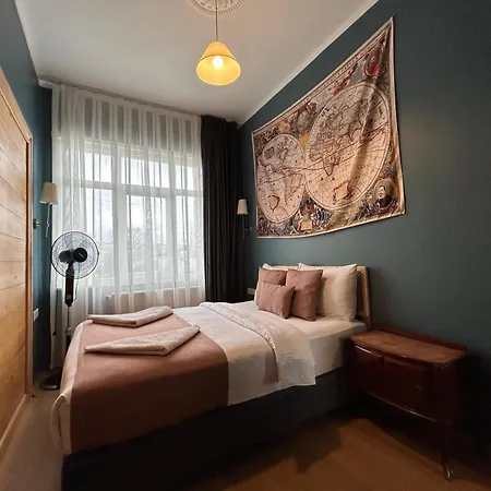 Waterfront By The Tram - Private Terrace With Dome & Golden Horn View In Fatih Feriehus