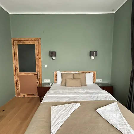 Waterfront By The Tram - Private Terrace With Dome & Golden Horn View In Fatih Feriehus Istanbul