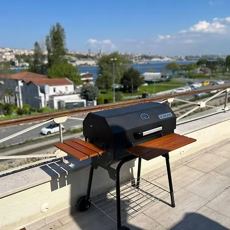 Waterfront By The Tram - Private Terrace With Dome & Golden Horn View In Fatih Istanbul