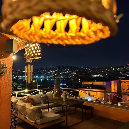 Nyaraló Waterfront By The Tram - Private Terrace With Dome & Golden Horn View In Fatih *
