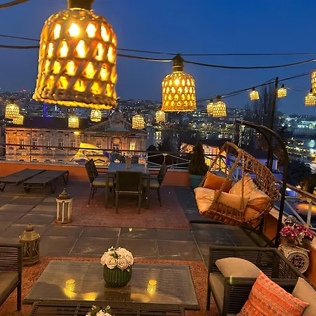 Waterfront By The Tram - Private Terrace With Dome & Golden Horn View In Fatih *
