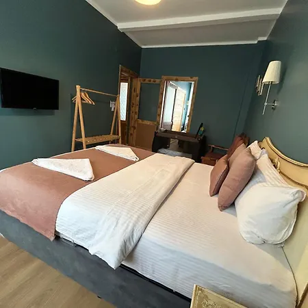 Holiday home Waterfront By The Tram - Private Terrace With Dome & Golden Horn View In Fatih