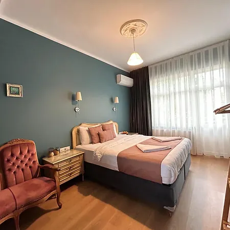 Waterfront By The Tram - Private Terrace With Dome & Golden Horn View In Fatih