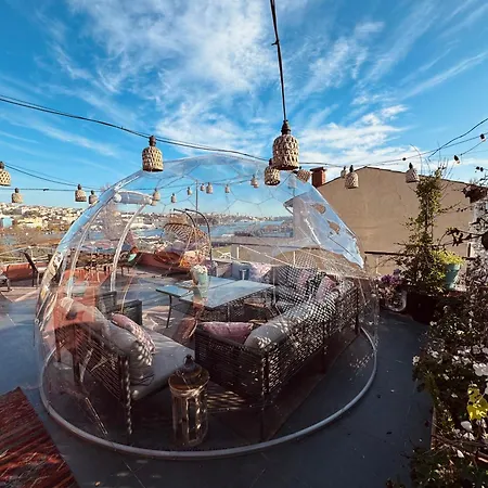 Waterfront By The Tram - Private Terrace With Dome & Golden Horn View In Fatih Nyaraló *
