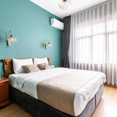 Waterfront By The Tram - Private Terrace With Dome & Golden Horn View In Fatih Isztambul