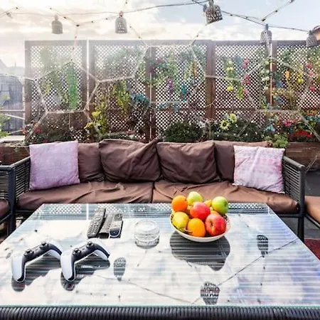 Dom wakacyjny Waterfront By The Tram - Private Terrace With Dome & Golden Horn View In Fatih